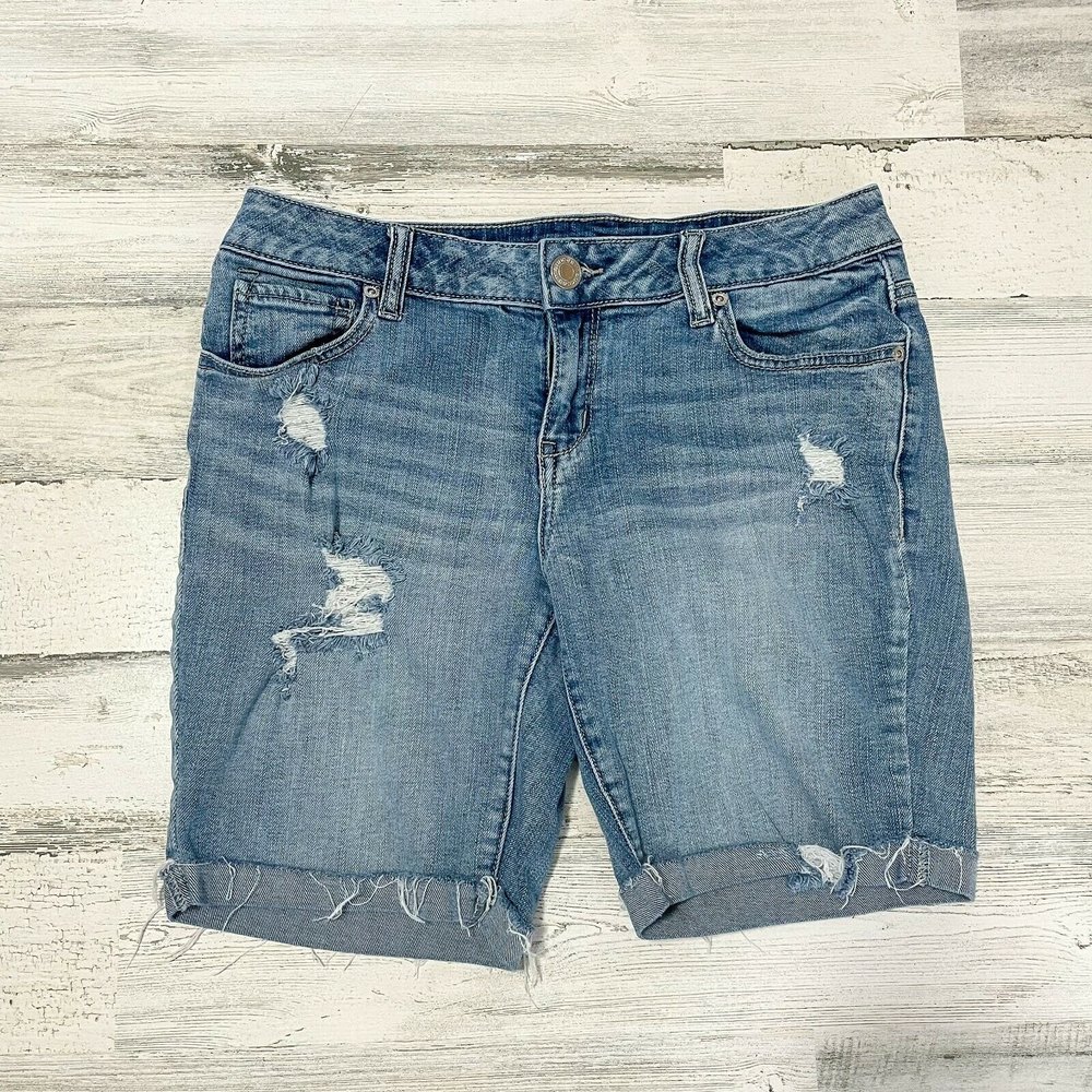 Women's 5/6 Distressed Denim Shorts | Folded Raw Hem Mid-Thigh Length Med Rise